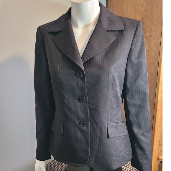 Collections LeSuit Blzr Sz 12 Black Pinstripe Career Classic Minimalist Workwear - Picture 1 of 11